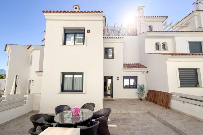 Image No.41-3 Bed Townhouse for sale