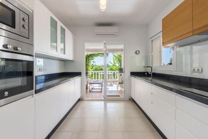 Image No.7-4 Bed Villa / Detached for sale