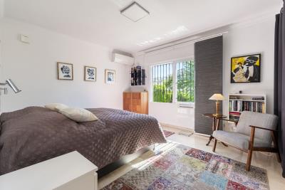 13-5fd73dea700db77384c091ca9818b1a9