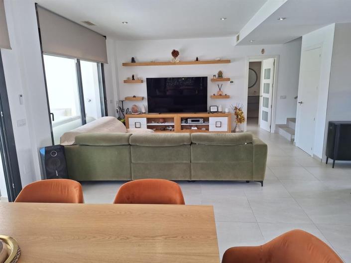 Image No.10-4 Bed Villa / Detached for sale