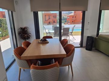 11-20939a0134ad724a8cb2a801094d15a4