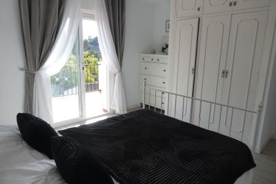 8-e64a9055bba3e77ac8aca3b893cdf826