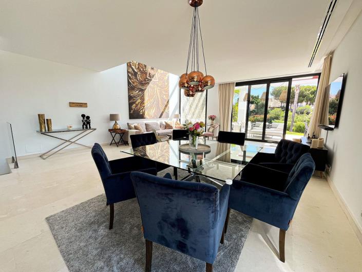 Image No.15-5 Bed Semi-Detached for sale