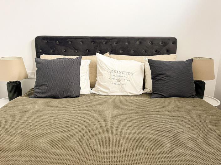 Image No.35-5 Bed Semi-Detached for sale