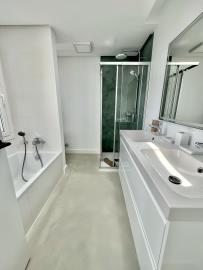 10-bb915d1cb19341576dcdc994b81ab9c5