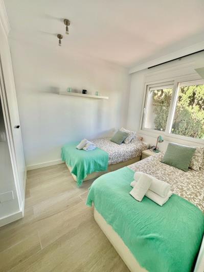 Image No.26-3 Bed Townhouse for sale