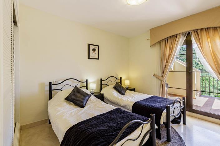 Image No.10-3 Bed Duplex for sale