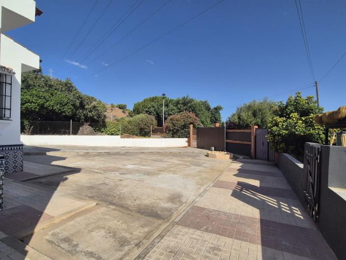 Image No.57-5 Bed Villa / Detached for sale