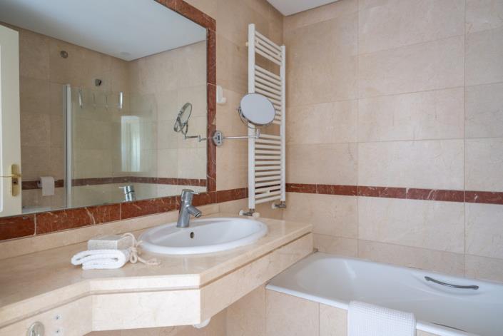 Image No.1-3 Bed Apartment for sale