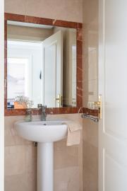 10-bb915d1cb19341576dcdc994b81ab9c5