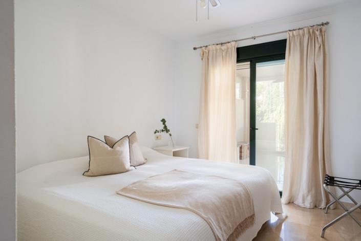 Image No.15-3 Bed Apartment for sale