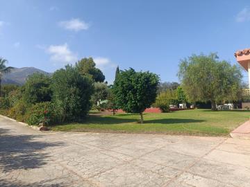 10-bb915d1cb19341576dcdc994b81ab9c5