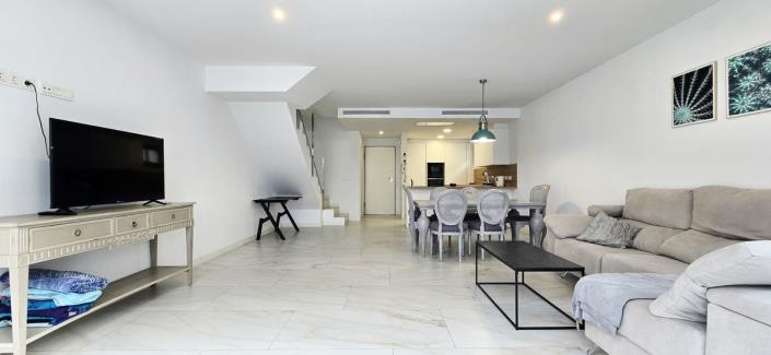 Image No.4-3 Bed Townhouse for sale