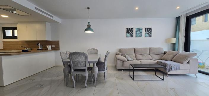 Image No.6-3 Bed Townhouse for sale