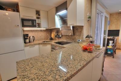 8-e64a9055bba3e77ac8aca3b893cdf826