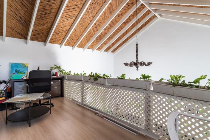 Image No.1-2 Bed Townhouse for sale