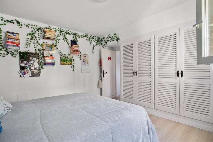 Image No.19-2 Bed Townhouse for sale