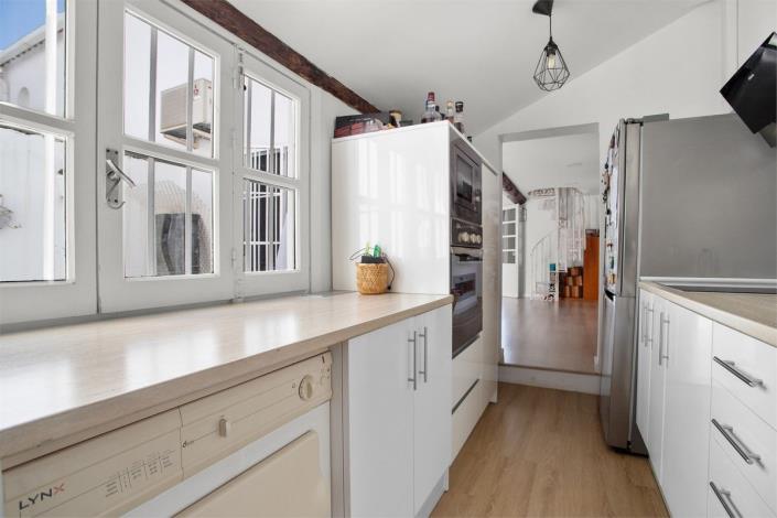 Image No.22-2 Bed Townhouse for sale