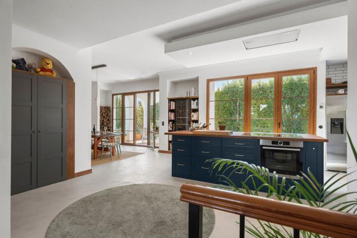 Image No.12-4 Bed Villa / Detached for sale