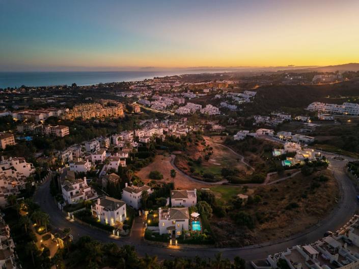 Image No.33-4 Bed Villa / Detached for sale