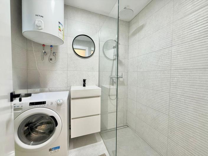 Image No.16-2 Bed Apartment for sale