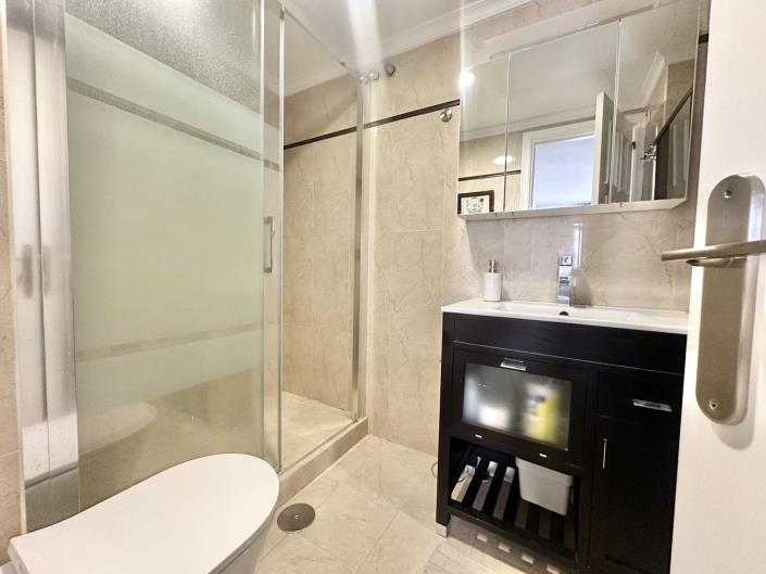 Image No.17-3 Bed Apartment for sale