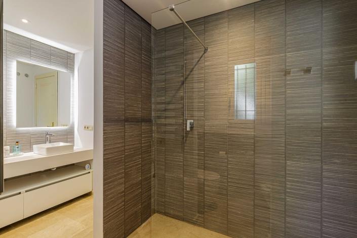 Image No.8-3 Bed Apartment for sale