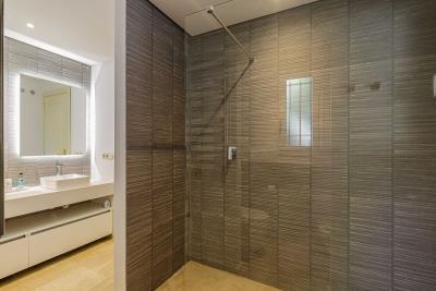 8-e64a9055bba3e77ac8aca3b893cdf826