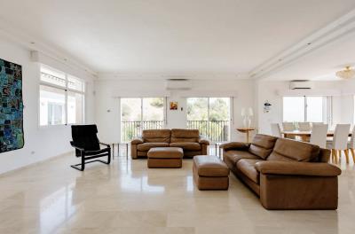 7-aa4cc561180b369757c0bb4af9886cd3