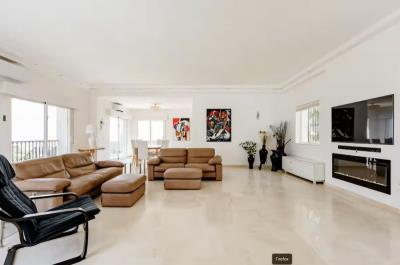 8-e64a9055bba3e77ac8aca3b893cdf826