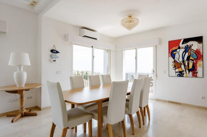 Image No.9-5 Bed Villa / Detached for sale