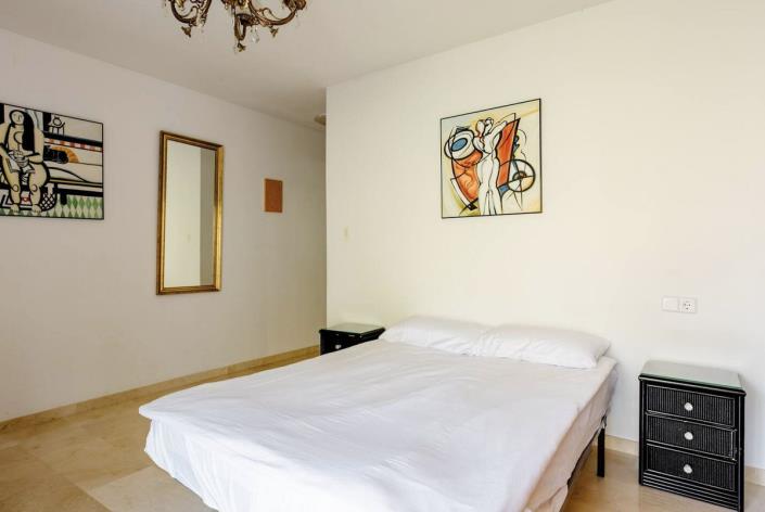 Image No.23-5 Bed Villa / Detached for sale