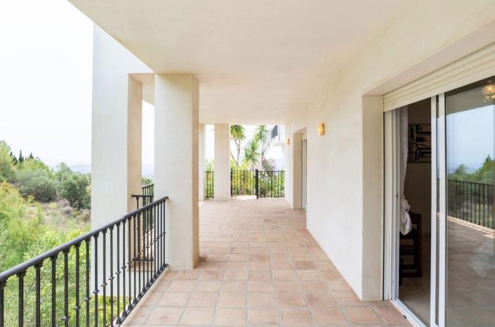 Image No.36-5 Bed Villa / Detached for sale