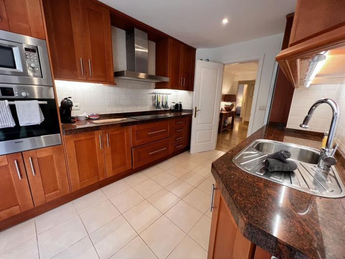 Image No.50-3 Bed Apartment for sale