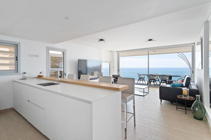 Image No.1-3 Bed Apartment for sale