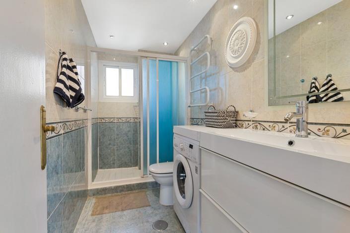 Image No.12-2 Bed Apartment for sale