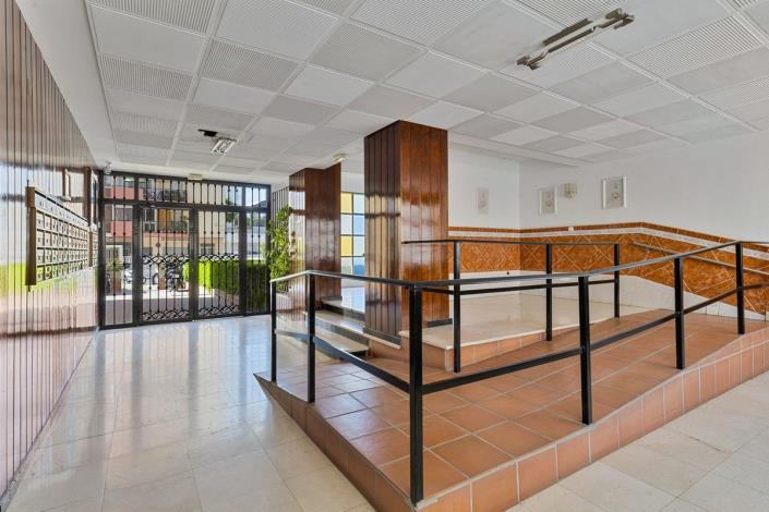 Image No.17-2 Bed Apartment for sale