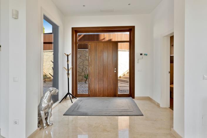 Image No.5-4 Bed Villa / Detached for sale