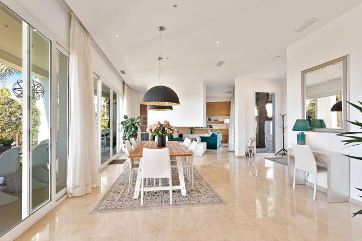 Image No.9-4 Bed Villa / Detached for sale