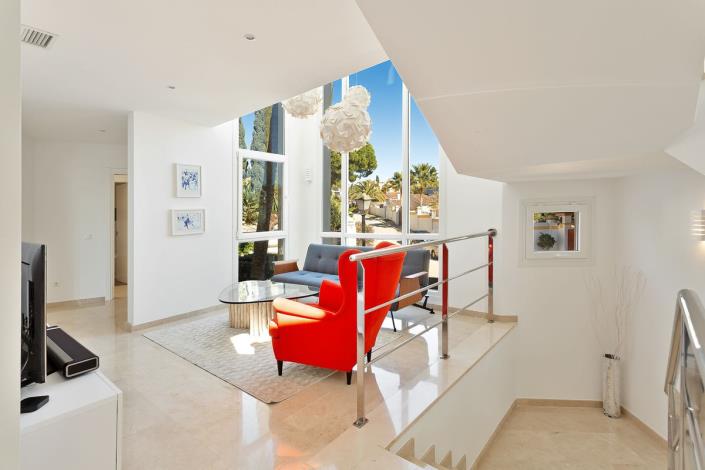 Image No.28-4 Bed Villa / Detached for sale