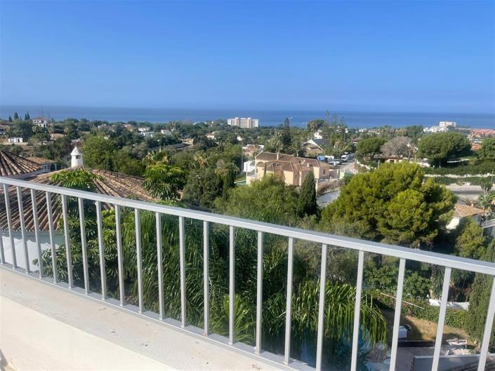 Image No.42-4 Bed Villa / Detached for sale