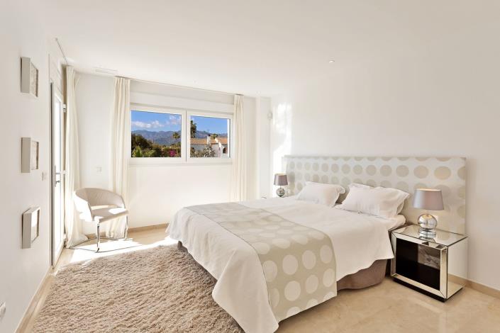 Image No.46-4 Bed Villa / Detached for sale