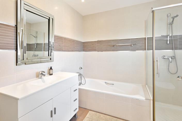 Image No.48-4 Bed Villa / Detached for sale