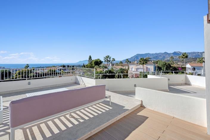 Image No.56-4 Bed Villa / Detached for sale