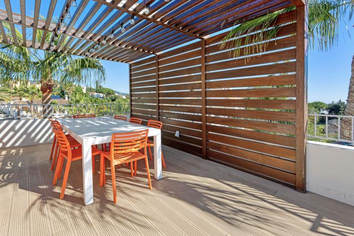 Image No.58-4 Bed Villa / Detached for sale