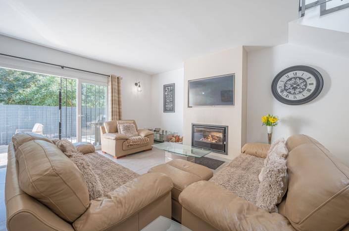 Image No.28-3 Bed Townhouse for sale