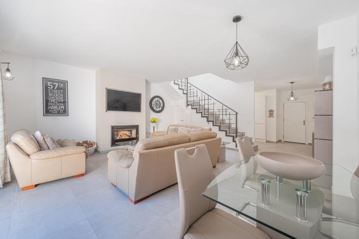 Image No.33-3 Bed Townhouse for sale