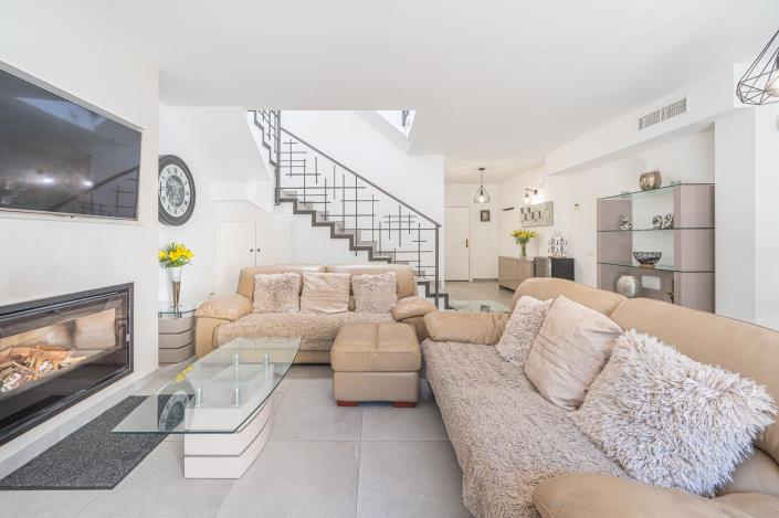 Image No.35-3 Bed Townhouse for sale