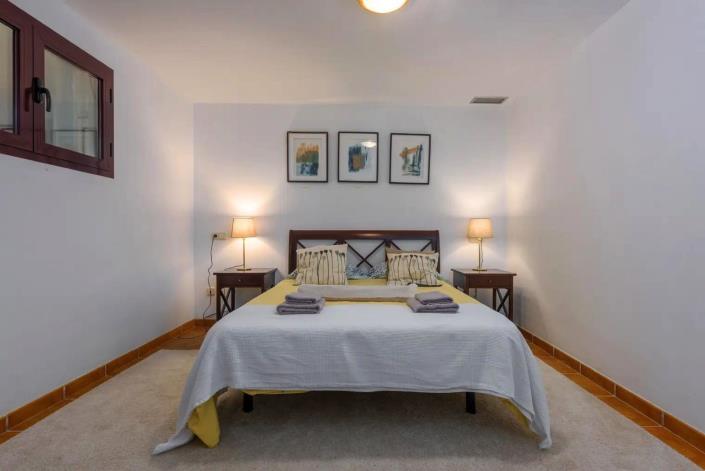 Image No.18-2 Bed Apartment for sale