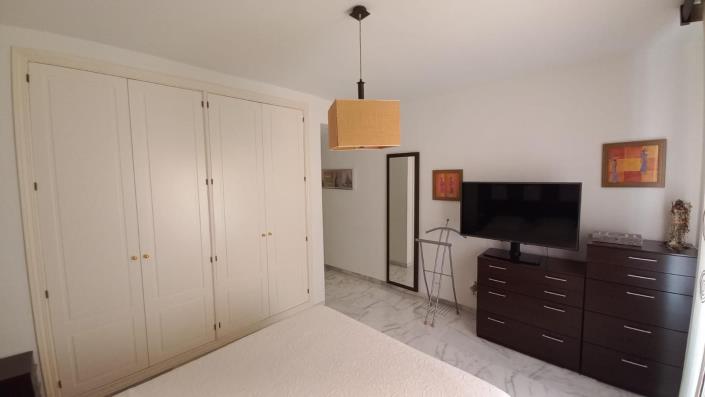 Image No.19-3 Bed Apartment for sale